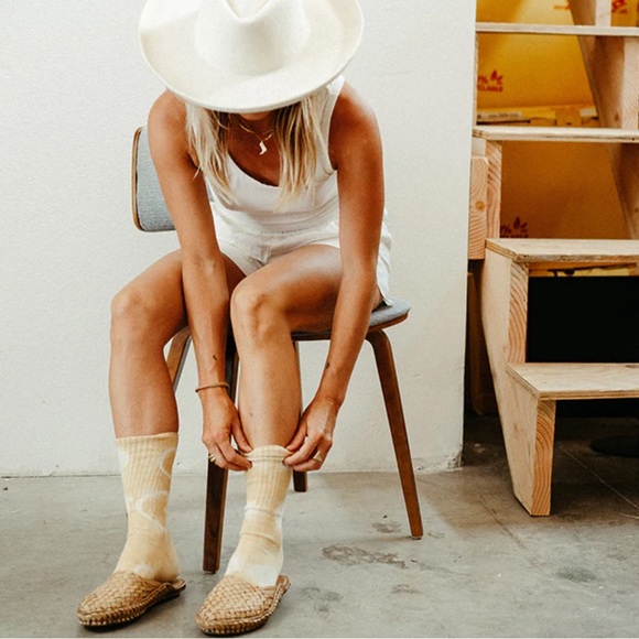 Mohinders Woven Slide in Honey - Picture 4 of 7